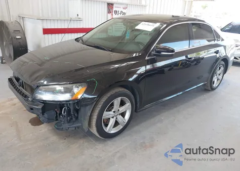 2015 Volkswagen Passat 1.8T Se z USA, uszkodzony, nr VIN 1VWBT7A30FC064531